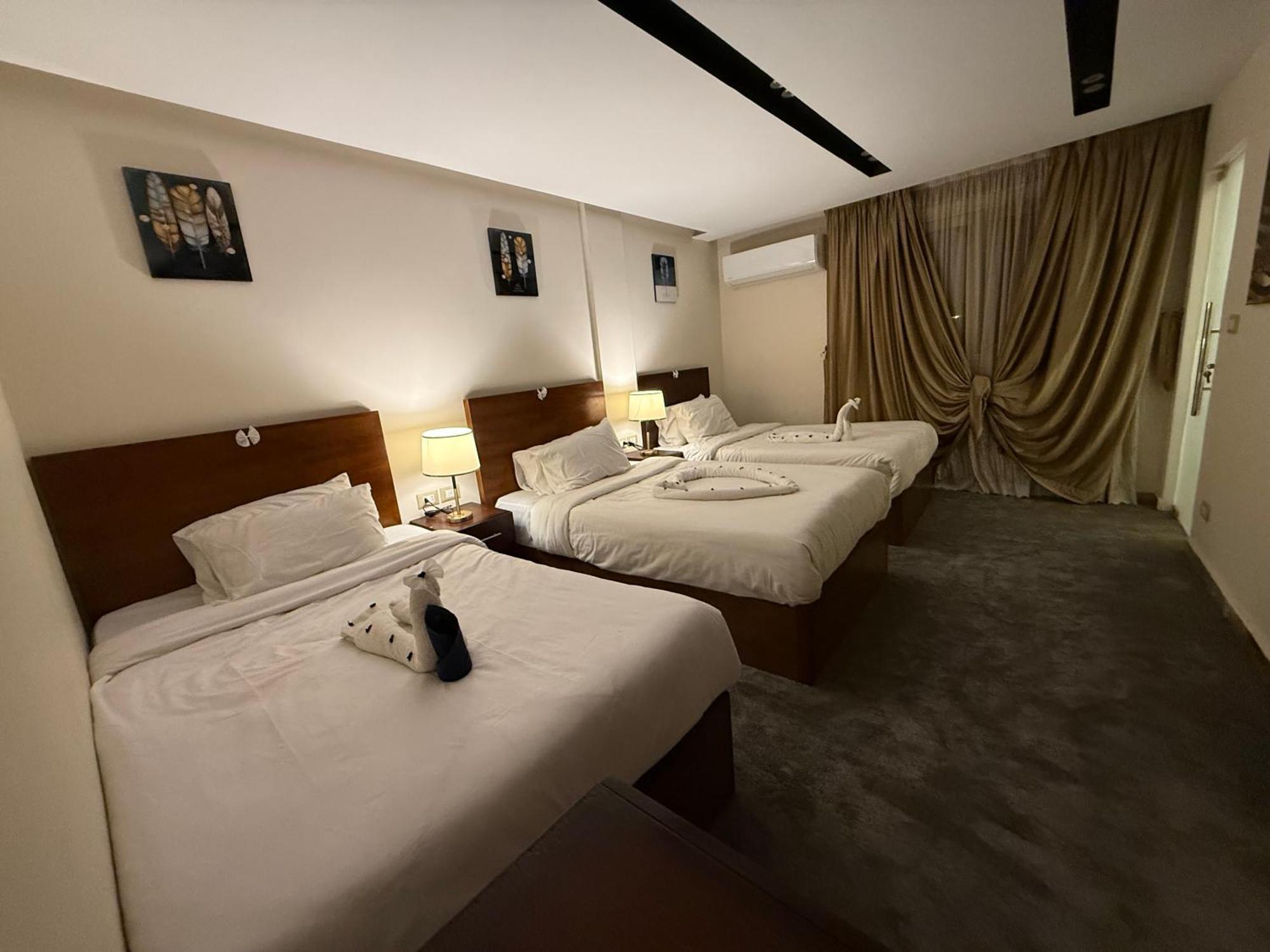 Topaz Pyramids View Inn Kafret el-Gabal Екстериор снимка