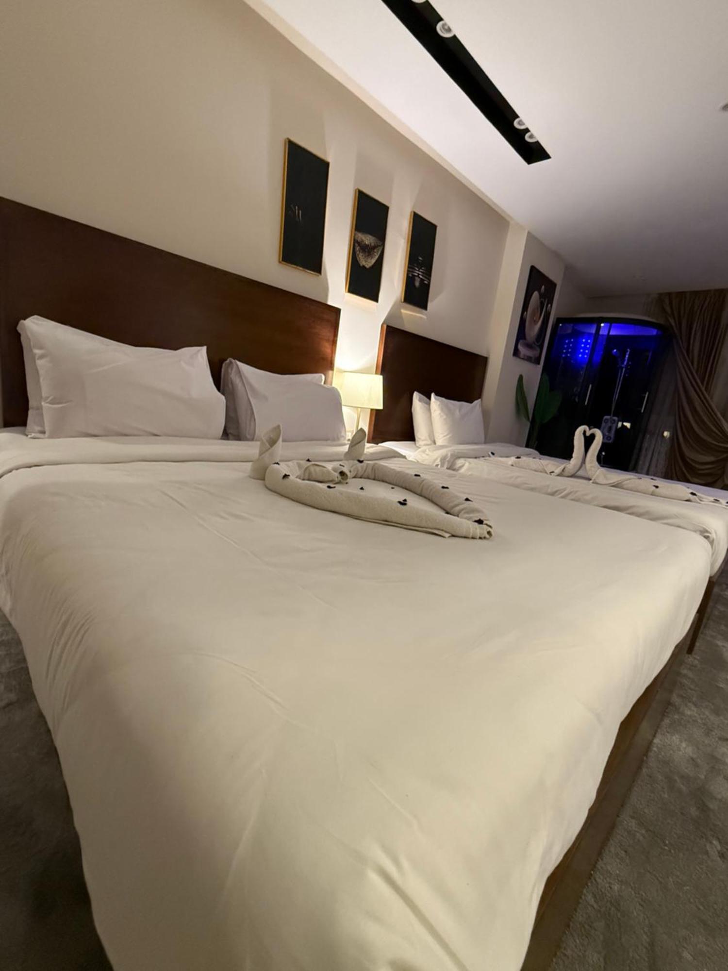 Topaz Pyramids View Inn Kafret el-Gabal Екстериор снимка