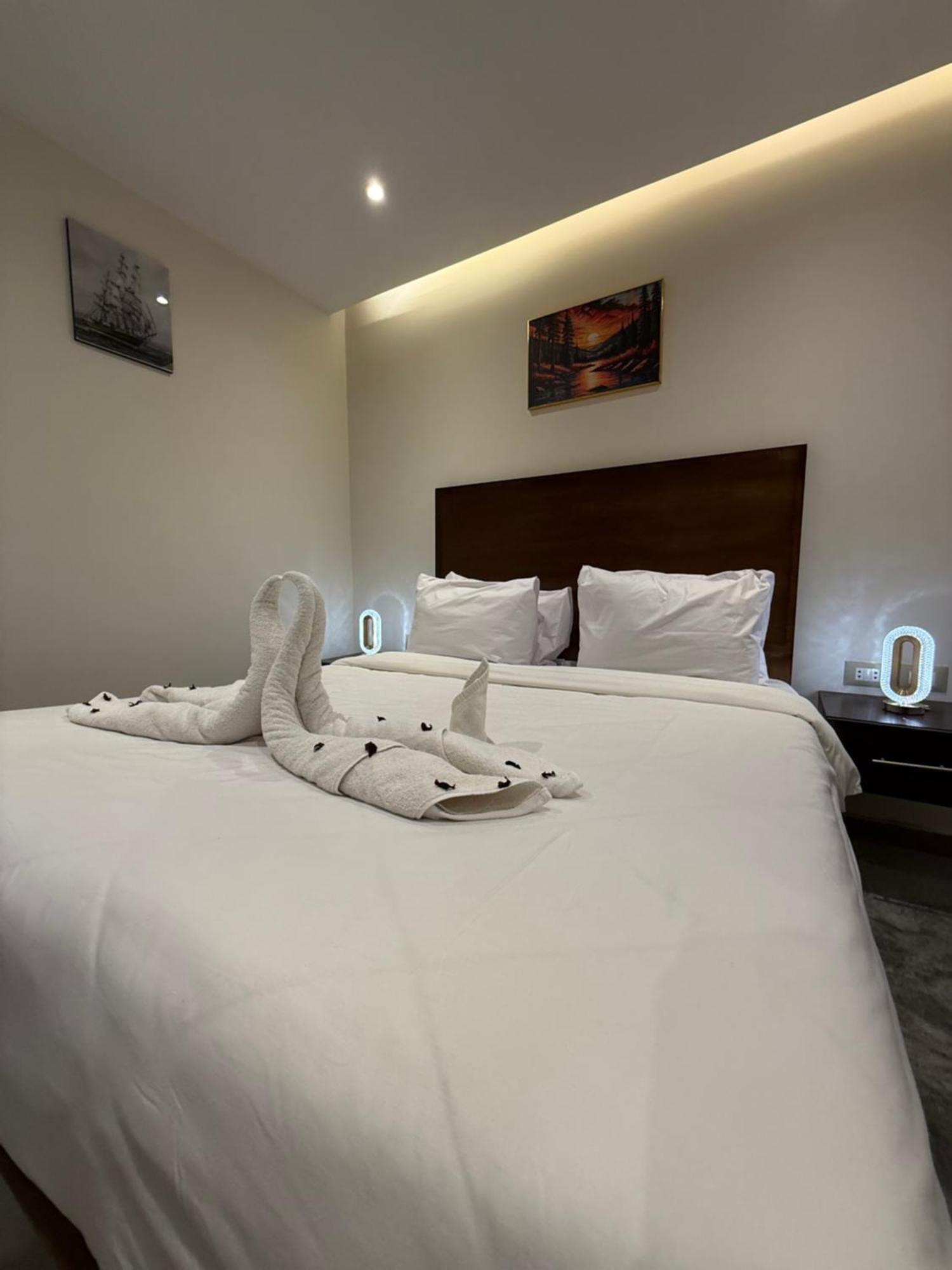 Topaz Pyramids View Inn Kafret el-Gabal Екстериор снимка
