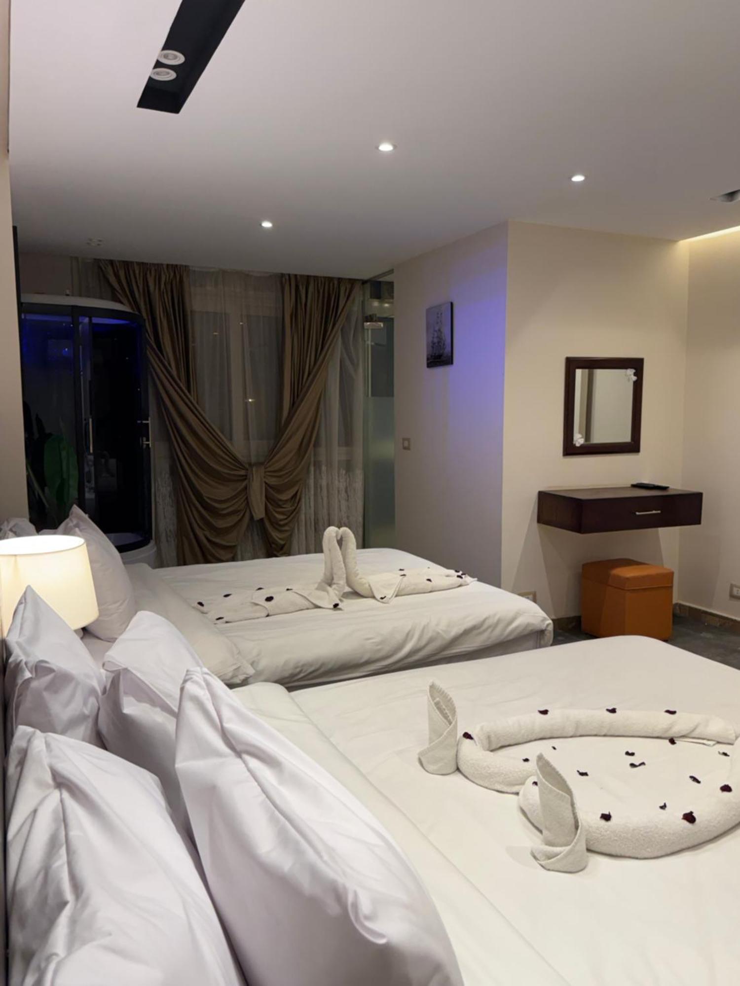 Topaz Pyramids View Inn Kafret el-Gabal Екстериор снимка