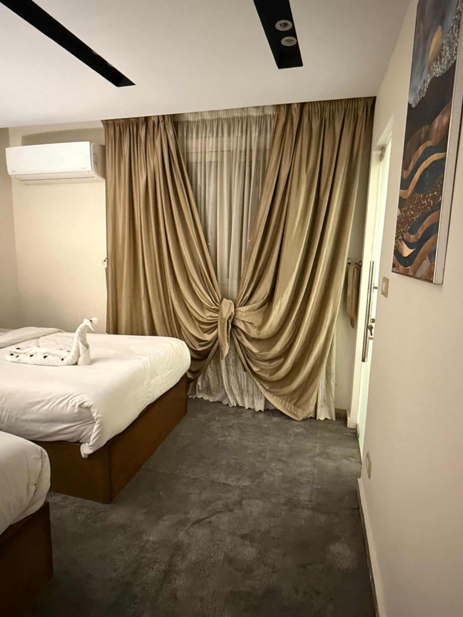 Topaz Pyramids View Inn Kafret el-Gabal Екстериор снимка