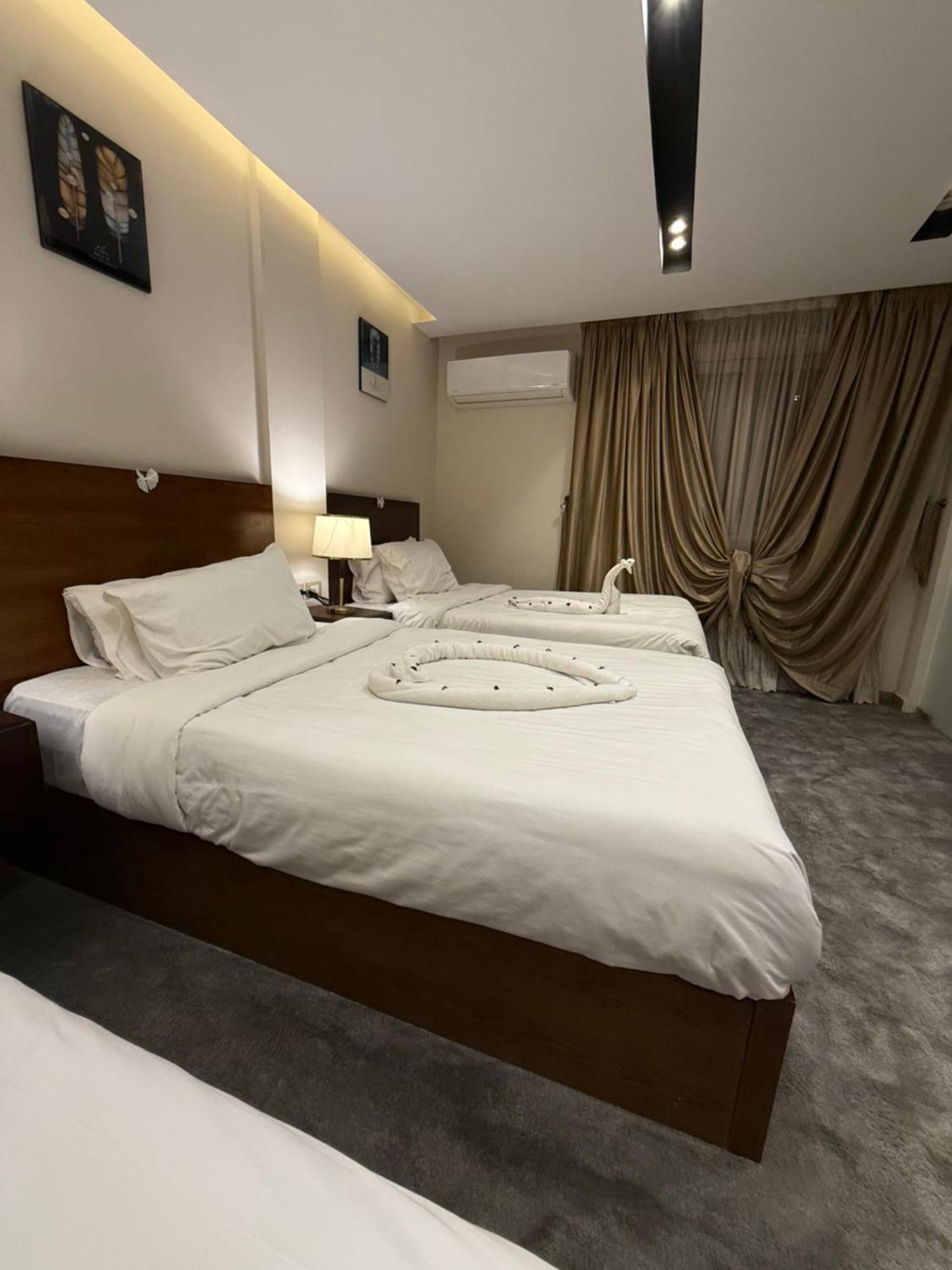 Topaz Pyramids View Inn Kafret el-Gabal Екстериор снимка