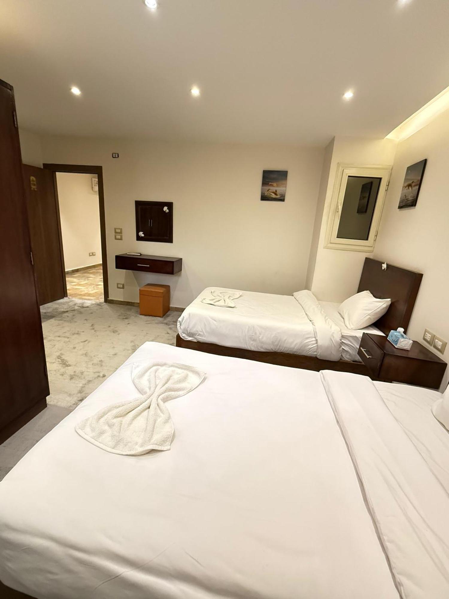 Topaz Pyramids View Inn Kafret el-Gabal Екстериор снимка
